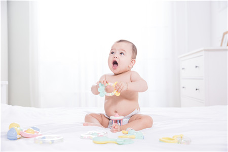 婴儿闹觉和闹奶的区别
